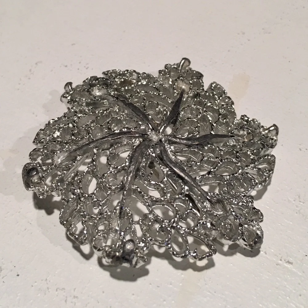 Vintage Gerry's Silver Tone Flower Brooch